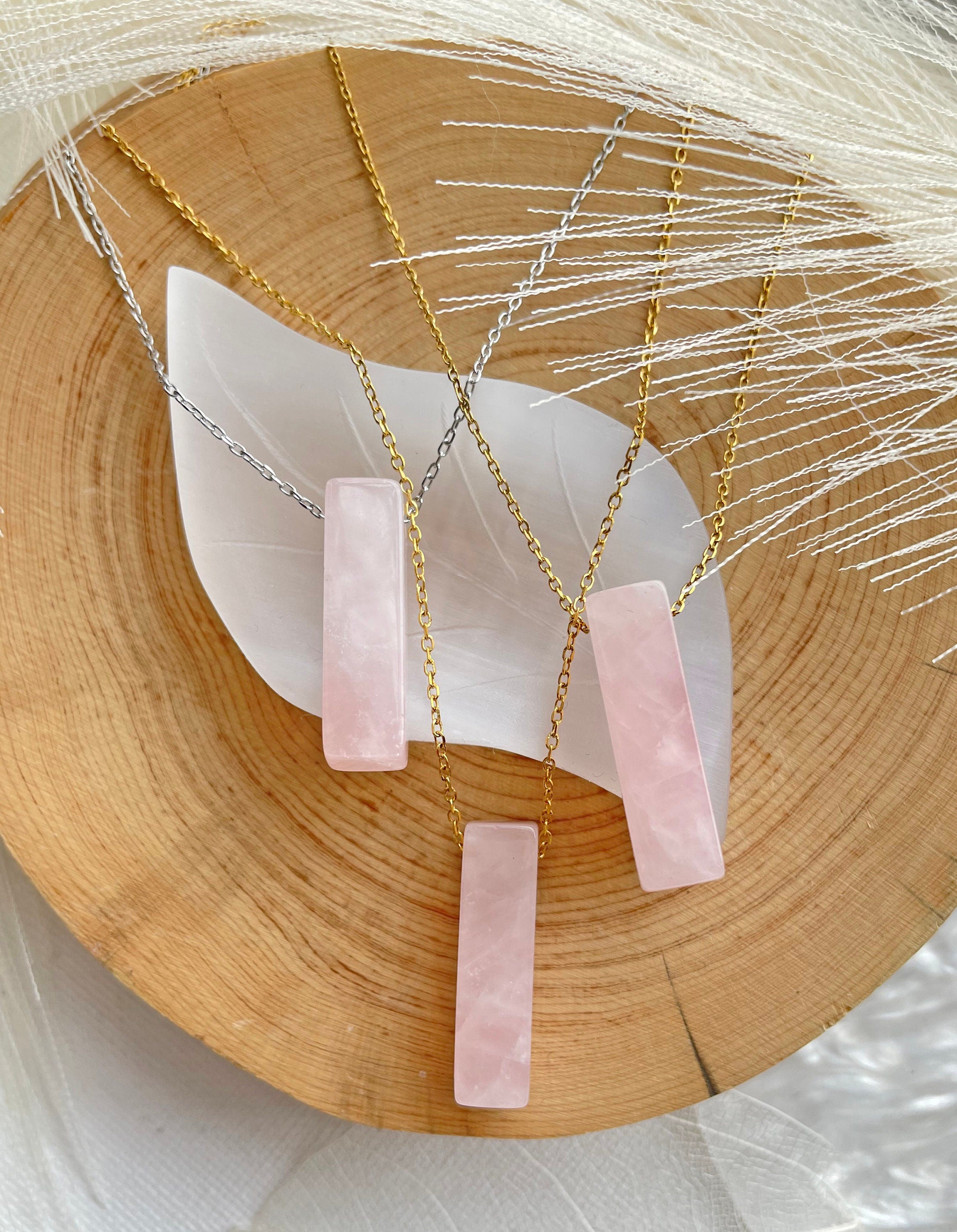 Rose Quartz Pendant Bar Necklace&nbsp;