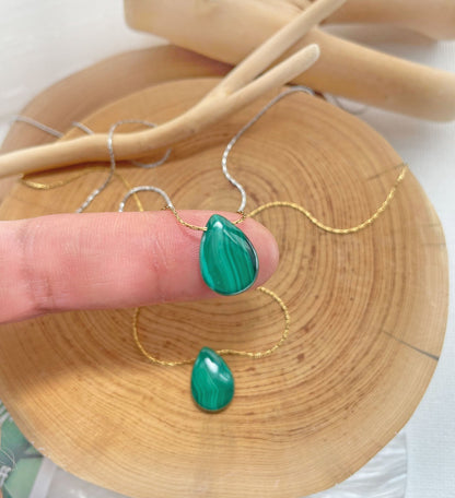 Minimalist Malachite Teardrop Necklace