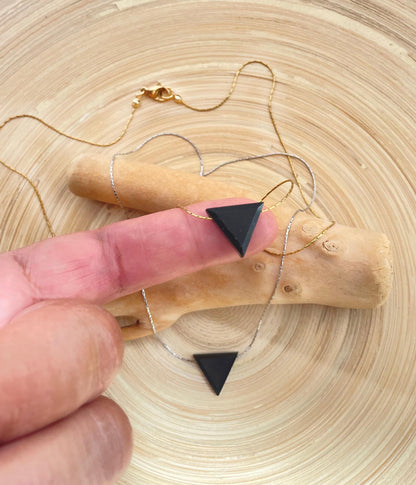 Obsidian Dainty Triangular Necklace, Obsidian necklace Protection Necklace, Natural Obsidian Stone, Obsidian Stone Pendant, Healing Necklace