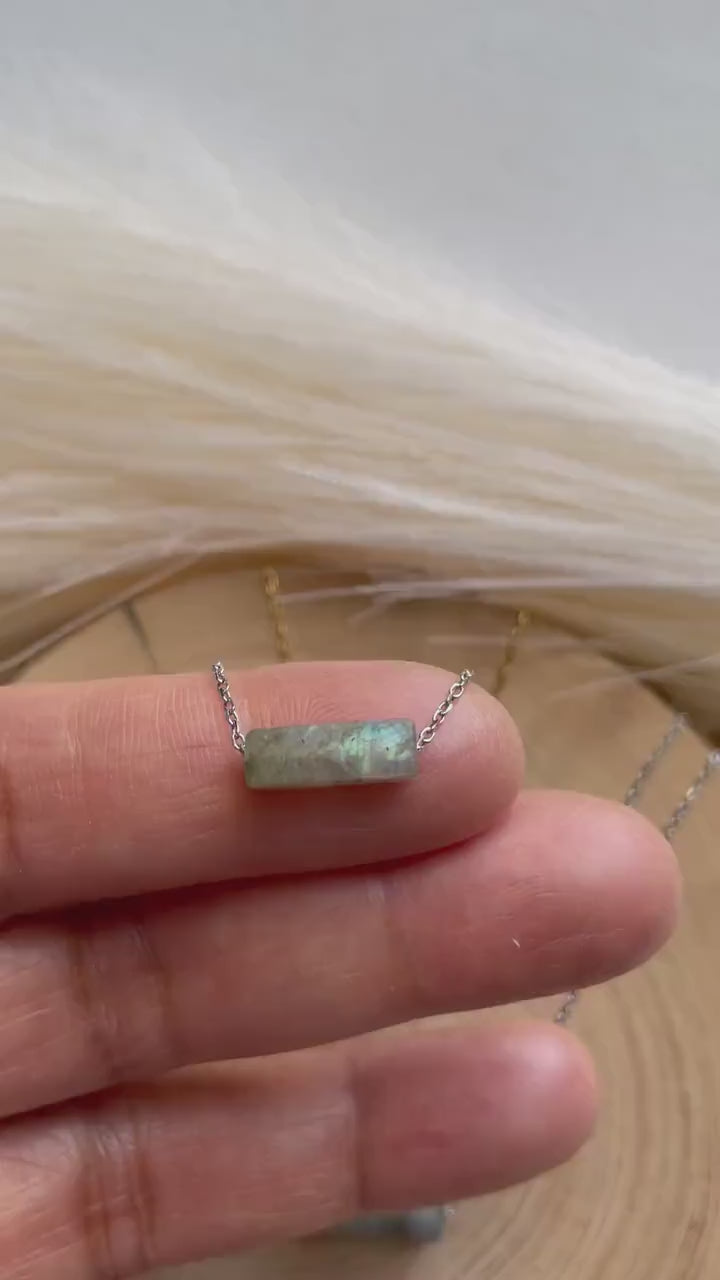 Labradorite Minimalist Crystal Necklace 14K Gold Plated, Gemstone Jewelry for Her, Labradorite Dainty Necklace , Crystal Necklaces