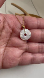 Mother of Pearl Round Pendant Necklace