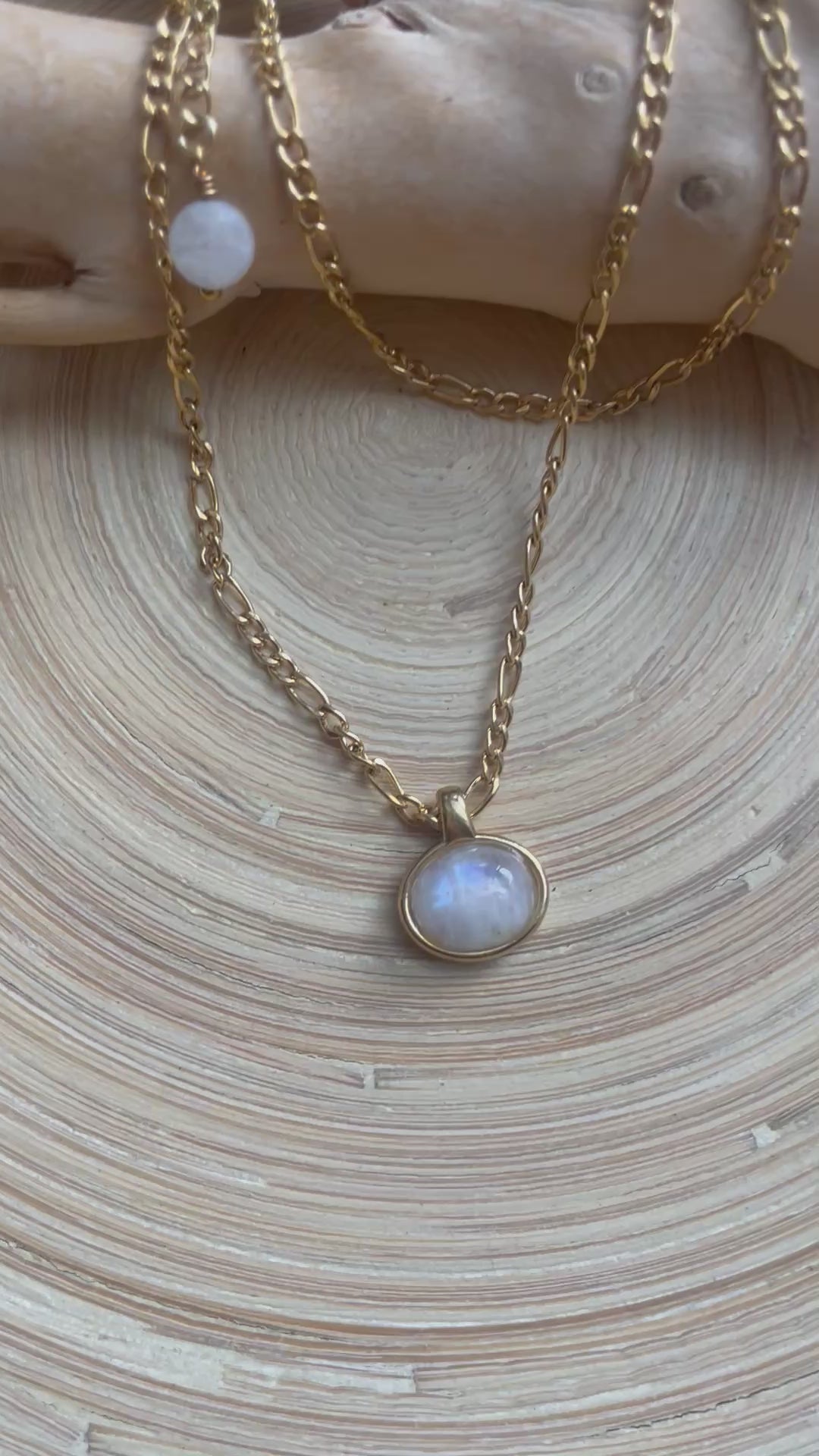 moonstone gold peandant necklace