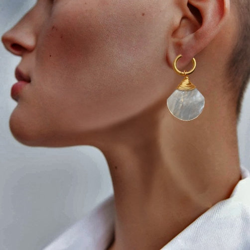 shell earrings